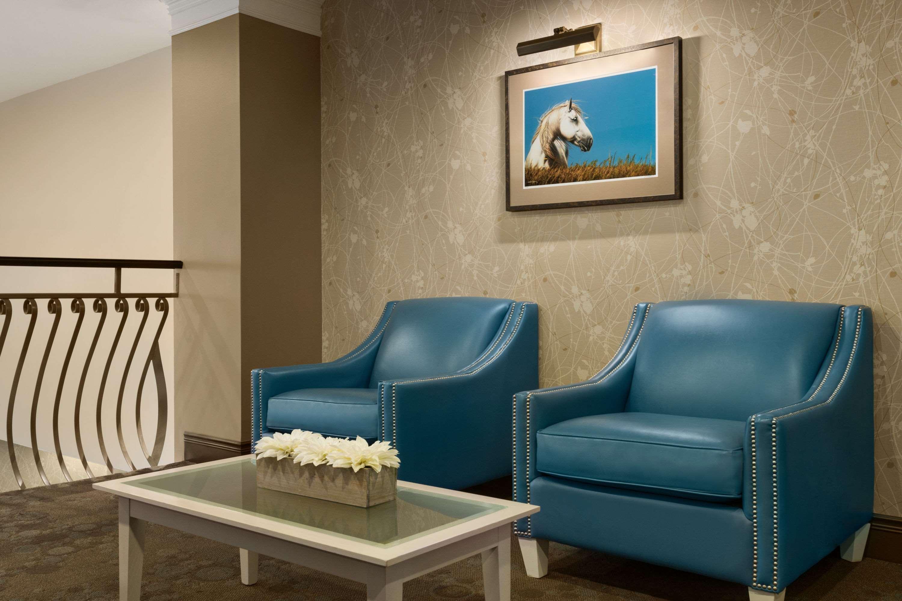 Days Inn & Suites By Wyndham Brandon Bagian luar foto